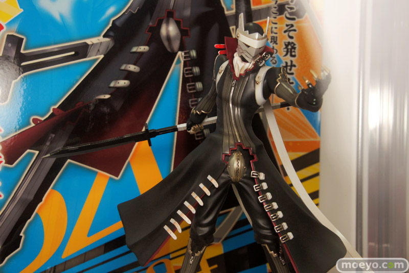 Illustration for article titled This Persona Figure Has a Crazy Crotch